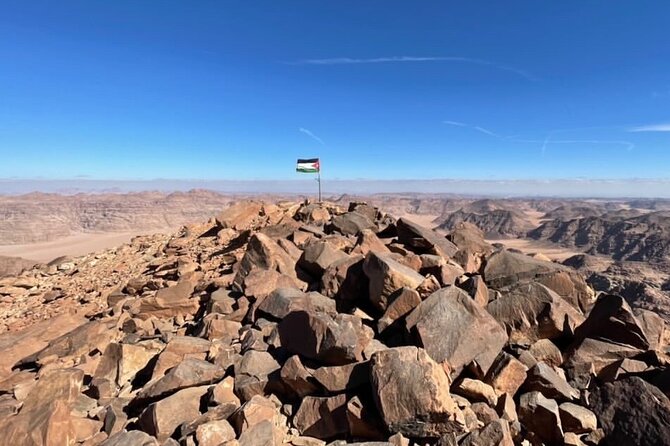 Wadi Rum Mountain Hike: Umm Ad Dami, highest point of Jordan + Jeep tour & Lunch - The three-hour climb and the reward at the top