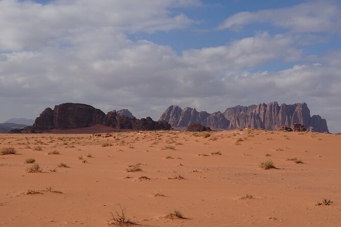 Wadi Rum Mountain Hike: Umm Ad Dami, highest point of Jordan + Jeep tour & Lunch - The White Desert and its strange rock shapes