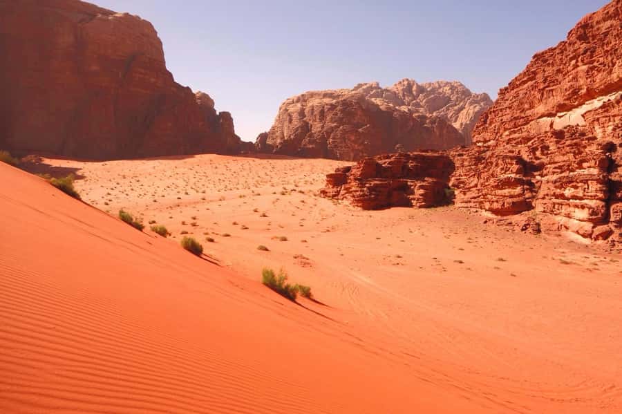 Wadi Rum: Scenic 2 Hour Jeep Tour or Sunset Jeep Experience - Why a two-hour Jeep tour works in Wadi Rum