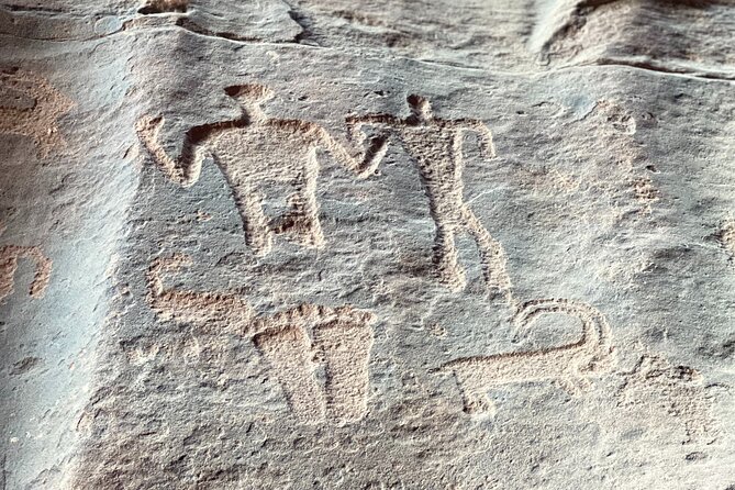 Wadi Rum Short Tours - Little Rock Arch brings a wide final view